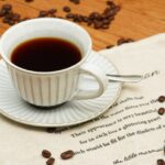 カフェのＢＧＭ　同じ曲が延々と流れるのは客を帰すため