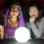 悪徳占い師　悩める相談者をカモに洗脳するインチキな仕掛け