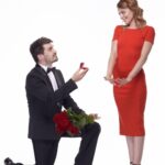 ハロウィンの大騒ぎで懸念される　10年後の日本人のアメリカ流「求婚ポーズ」